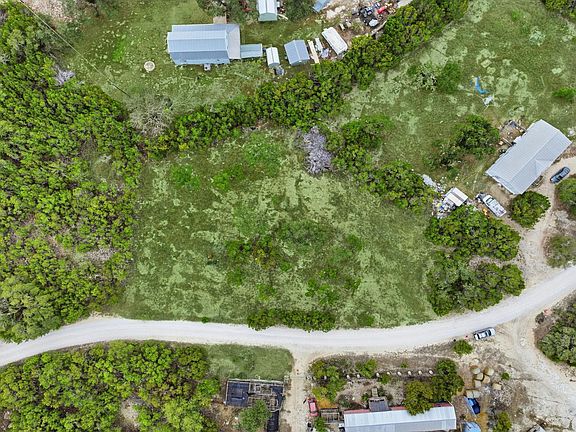 4th image of 740 Hillcrest Trl