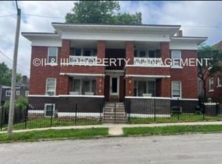 215 W 37th St APT 2E, Kansas City, MO 64111