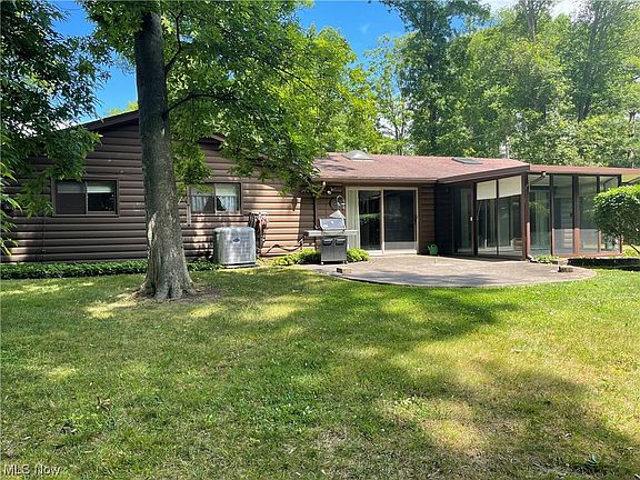 2nd image of 8154 S Park Dr