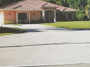 654 Pine Crest Ln, Naples, FL 34104