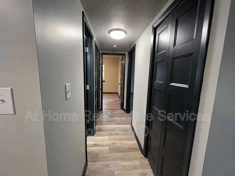 1242 E Cherry St #304 — Photo 7