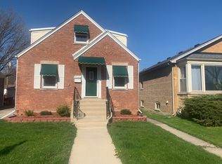 9522 S Avers Ave, Evergreen Park, IL 60805