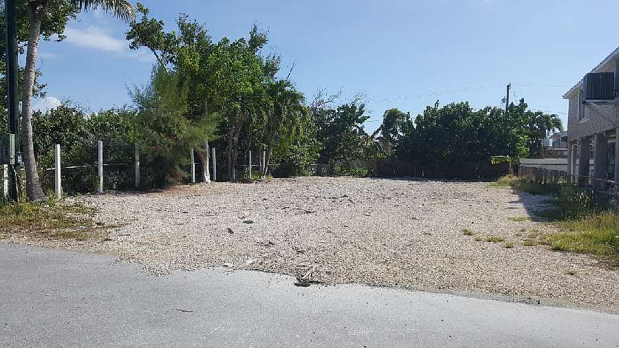 1st image of 31566 Avenue B