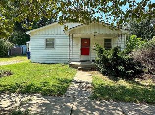 213 N Illinois Ave, Columbus, KS 66725