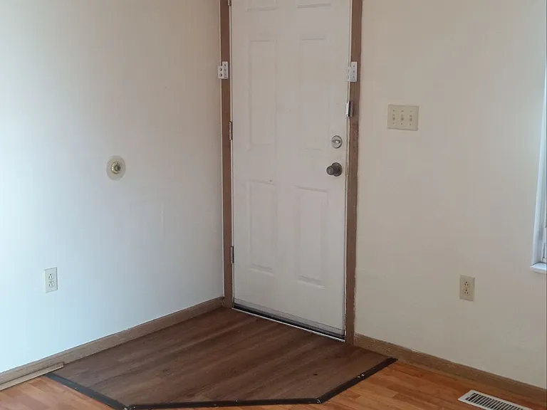 914 E Bancroft St — Photo 9
