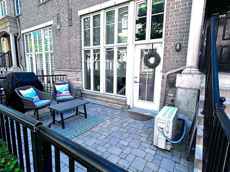 30 Western Battery Rd #311 — Photo 2