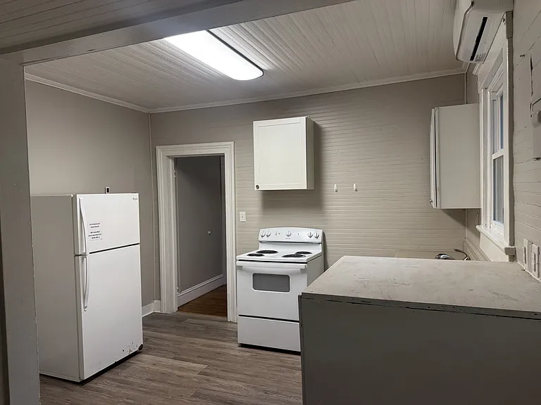 530 Park Ave #530 — Photo 8