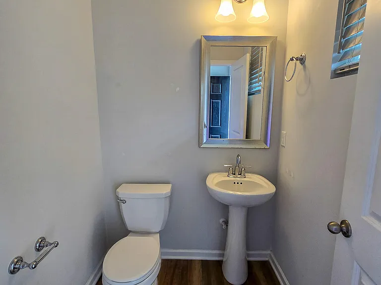 6137 Beale Loop — Photo 4