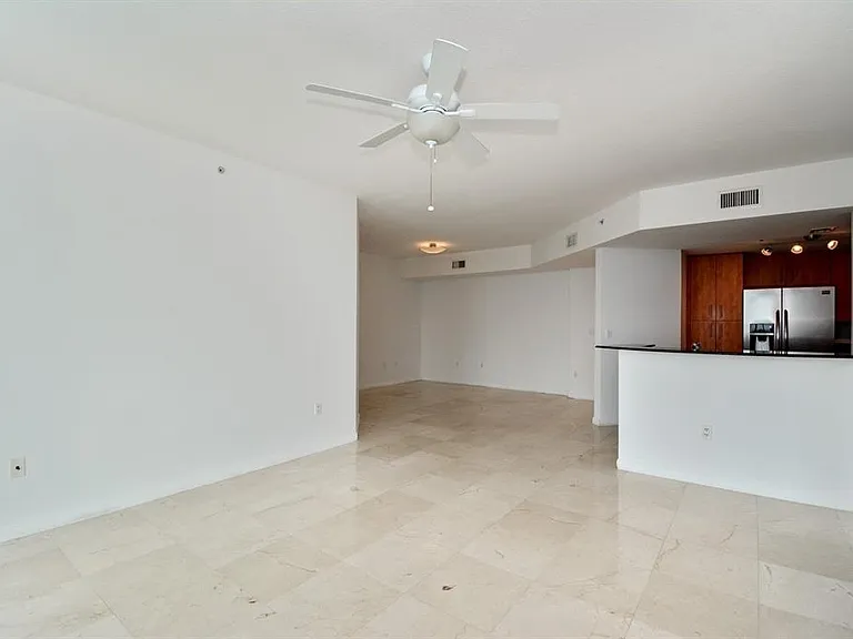 7900 Harbor Island Dr #601 — Photo 9