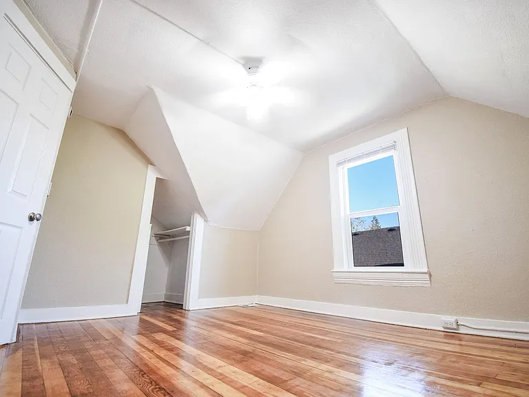 5272 NE 8th Ave — Photo 15