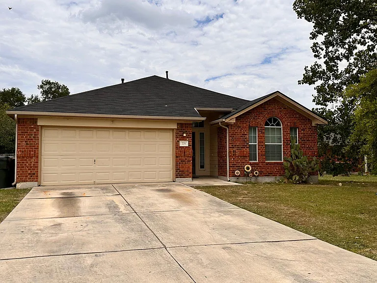 775 Goldenrod St — Photo 1