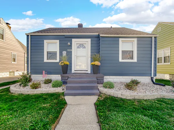 1028 177th Pl, Hammond, IN 46324