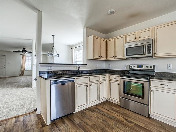 4th image of 26 Vervain Dr