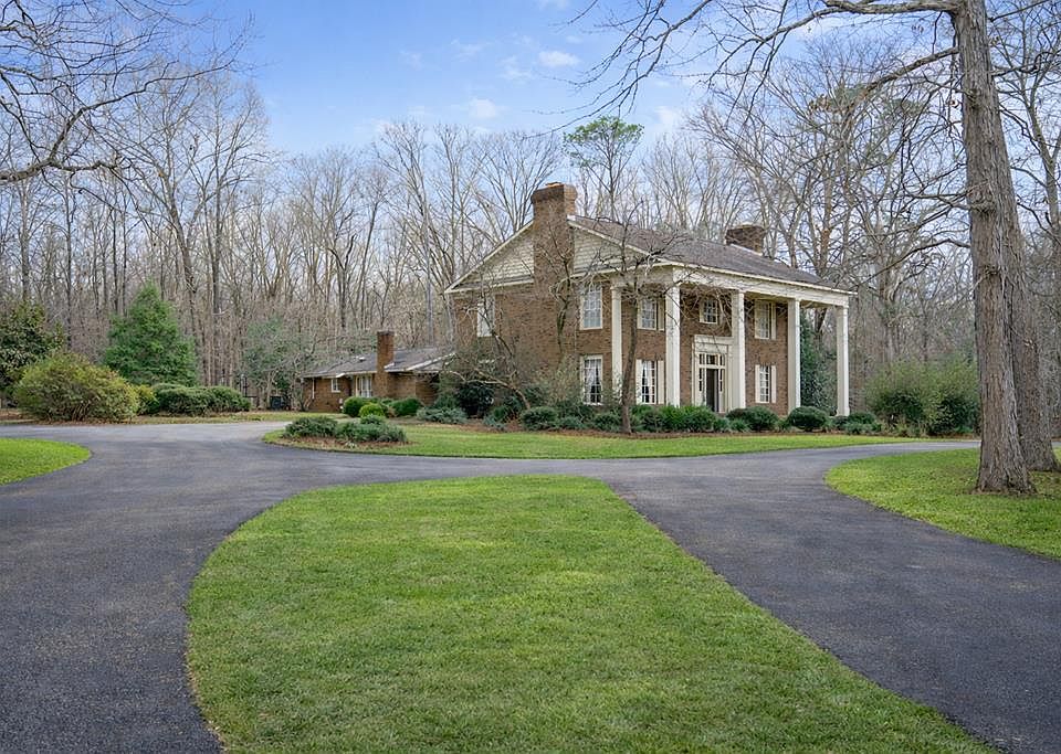 1st image of 195 Horseshoe Cir