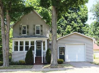 28 Park St, Brocton, NY 14716