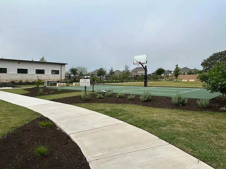 276 Washington Dr — Photo 27