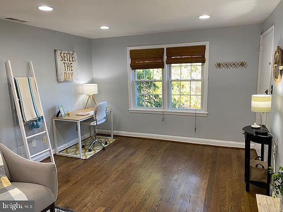 5th image of 824 S Arlington Mill Dr #1-304