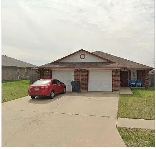 2606 Lucille Dr #B — Photo 1