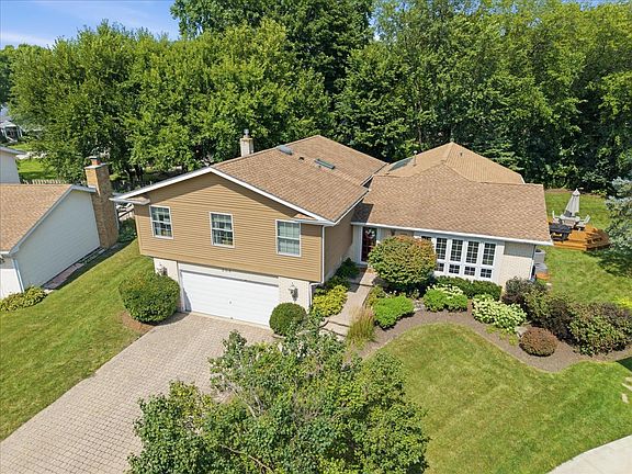 2nd image of 206 Londonderry Ct