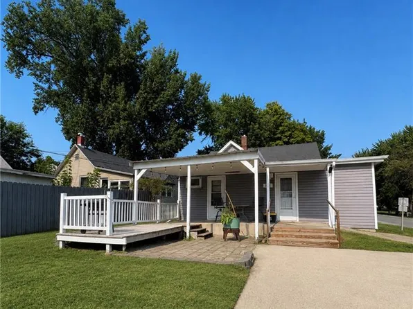 301 Mound St, Mound City, MO 64470