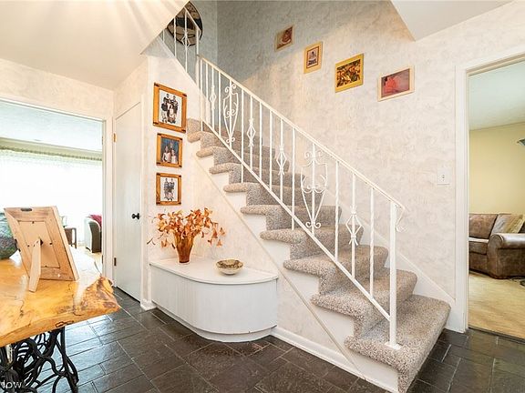 3rd image of 2180 Fenway Dr