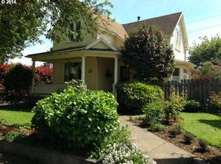 1804 SE Ellis St #A, Portland, OR 97202