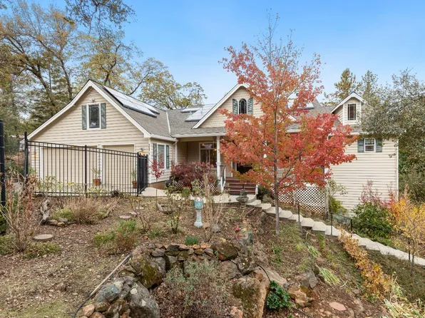 10380 Maranatha Pl, Grass Valley, CA 95949