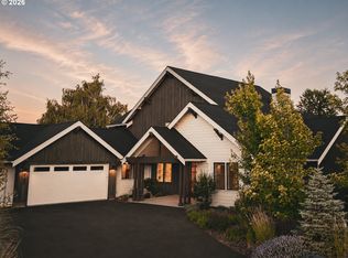 945 Roberts Dr, Hood River, OR 97031