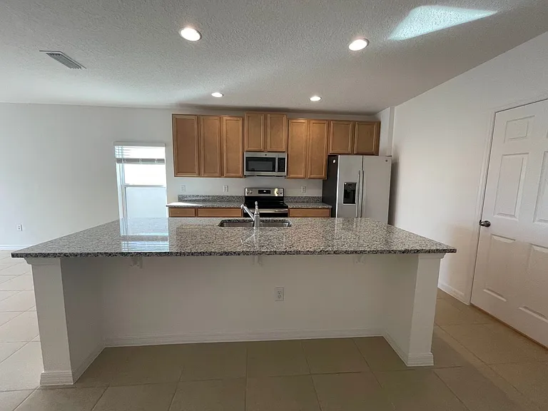 5566 Sabal Dr — Photo 5
