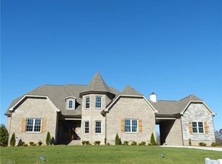 6638 Linville Ridge Dr, Oak Ridge, NC 27310