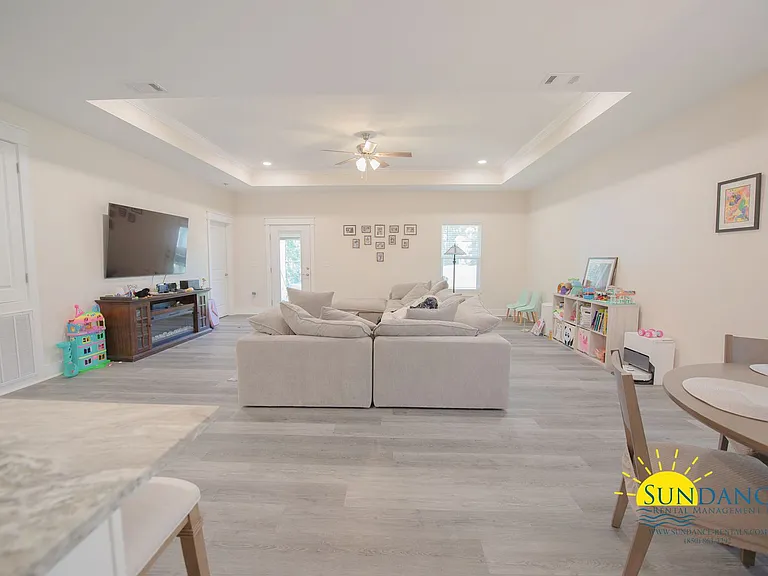 9165 Timber Ln — Photo 4
