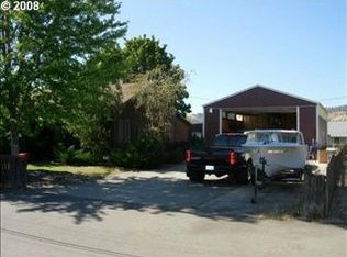 3642 Carnes Rd, Roseburg, OR 97471