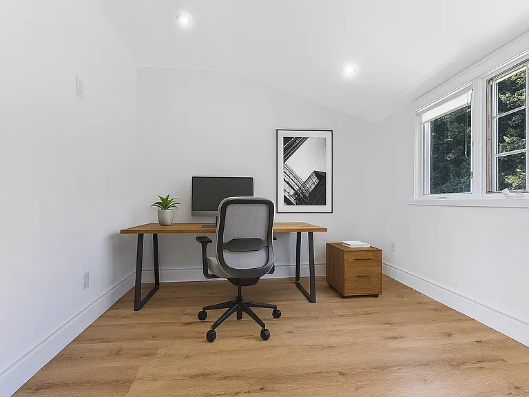 1401 Waterloo St #1 — Photo 4