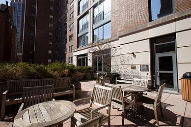 Rented by BARNES New York