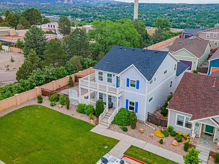 1516 Solitaire St — Photo 45