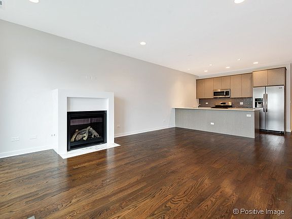 3rd image of 2033 N Natchez Ave Unit 1N