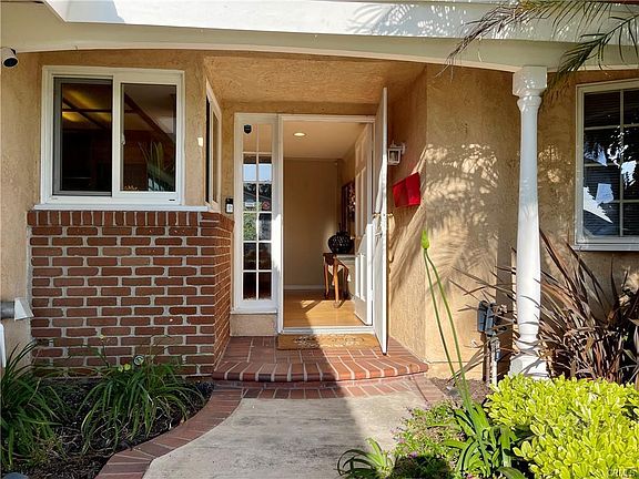 3rd image of 16584 Yucca Cir