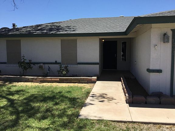 5th image of 1045 E Emerald Ave
