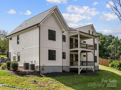 15 Progress Ln, Candler, NC, 28715
