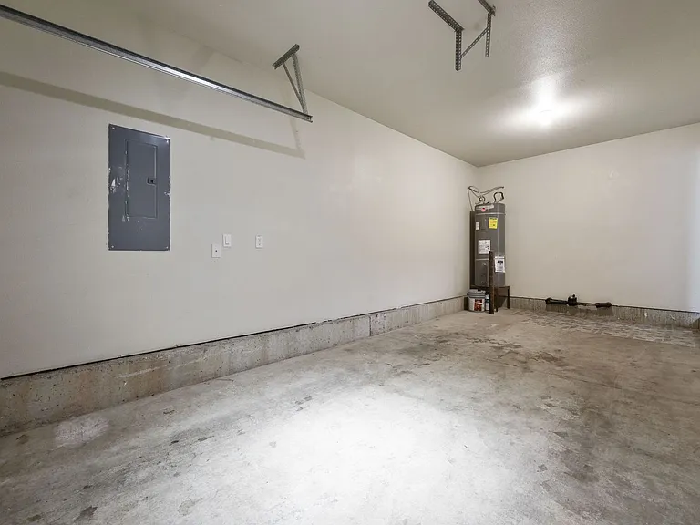 12564 SE Ramona St — Photo 38