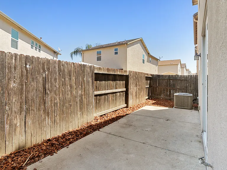 8897 Robbins Rd — Photo 29