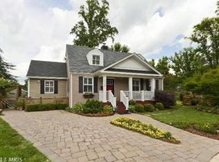 2320 N Evergreen St, Arlington, VA 22207