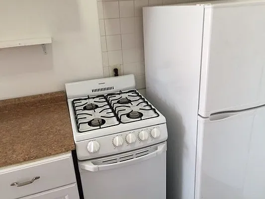 Rented by Perry Associates NYC Inc | media 20