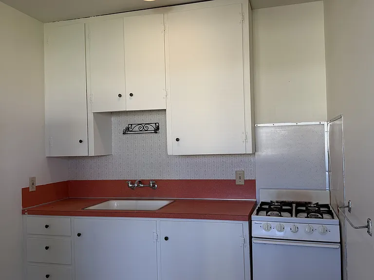 3435 Edgewood Rd — Photo 7