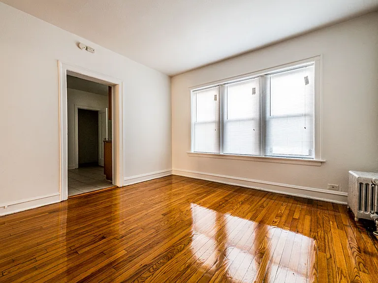 1748 E 71st — Photo 7