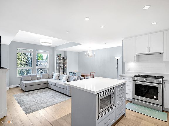 2nd image of 4762 48b St