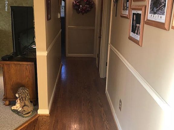 2nd image of 10313 Sunlight Ln