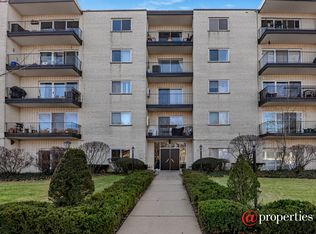 820 Oakton St APT 4F, Evanston, IL 60202