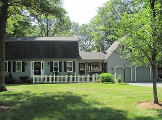 365 Mucciarone Rd, Franklin, MA 02038