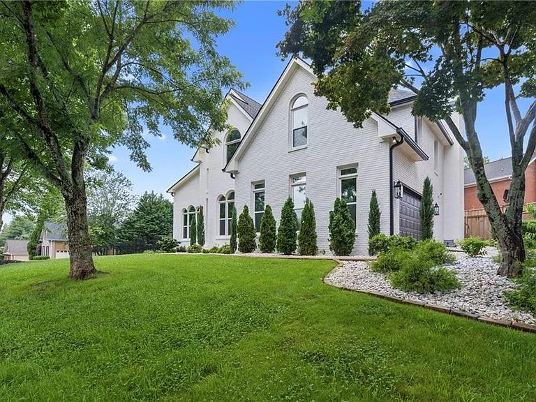 4221 Willow Oak Dr — Photo 2